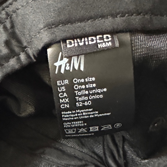 H&M divided baseball cap (NWT) - Picture 4 of 6